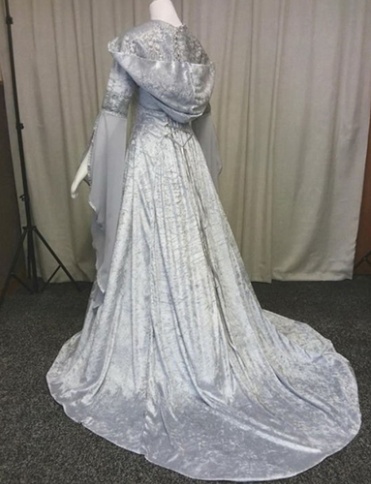 Medieval retro wedding dress - Image 9