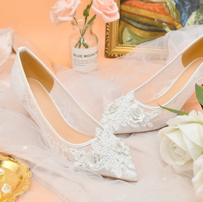 White Lace Flower Bride's Wedding Shoes - Image 3