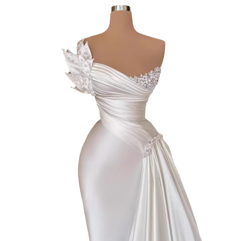 White Graceful Satin Simple Lightweight Wedding Dress Long Dress - Image 4