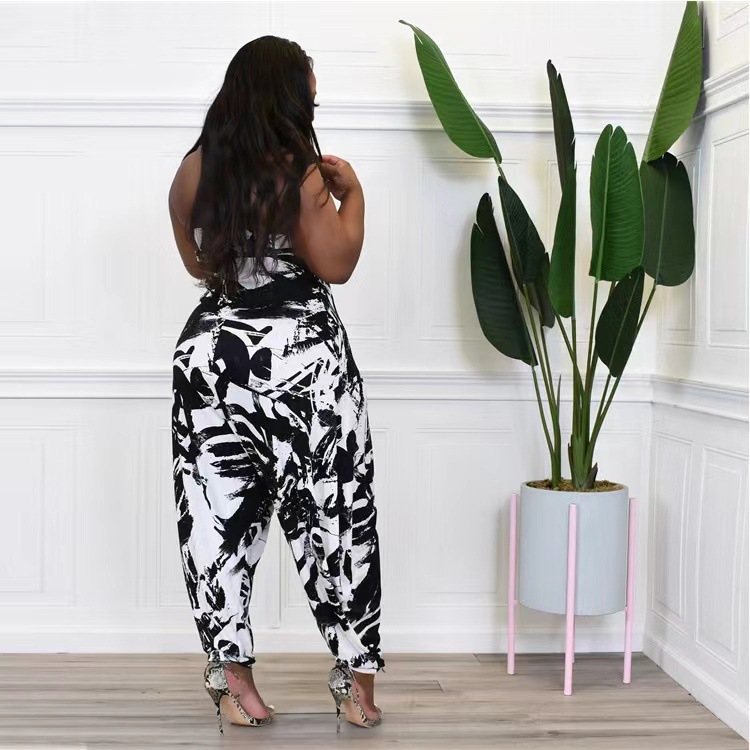 Plus Size Women's Halter Loose Lantern Sleeveless Print Jumpsuit - Image 3